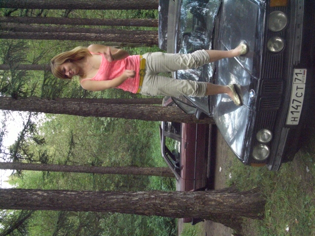 Проигрыш в карты и танец на капоте 2