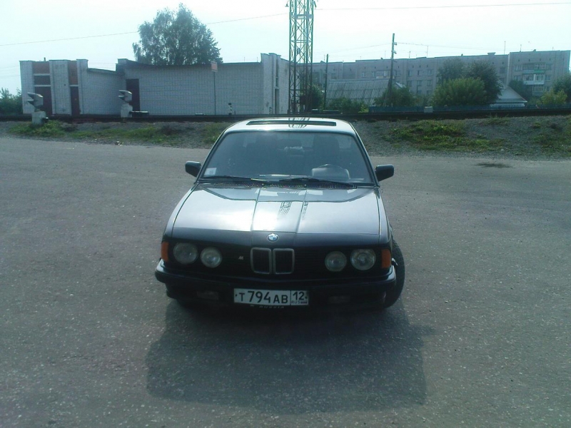 Со всех сторон обошел )