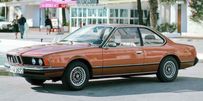 Вот как выглядела машина в ее юности (с родным цветом)