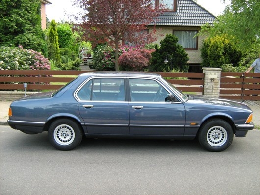 BMW 728i E23
