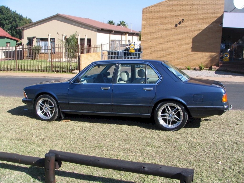 E23 745i SA (M88)