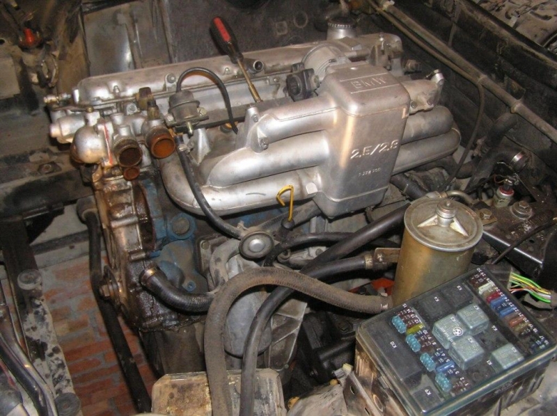 блок предохранителей Е23