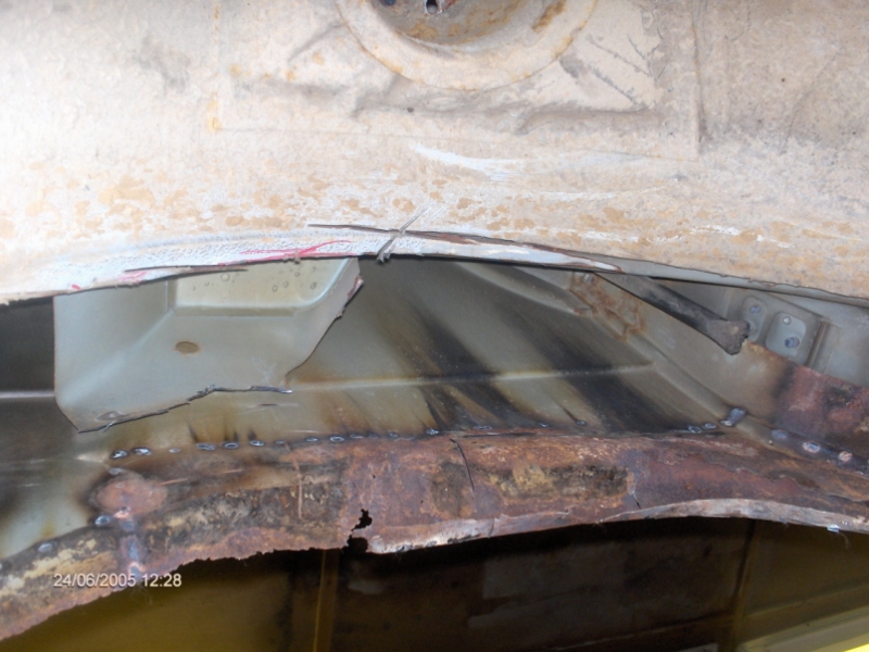 левая задняя арка, вид снизу