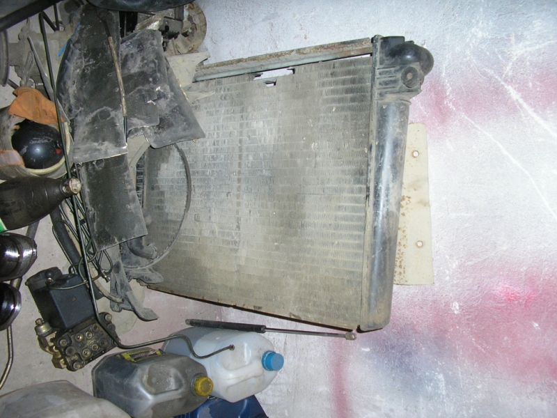 Радиатор Behr. Только под замену :(