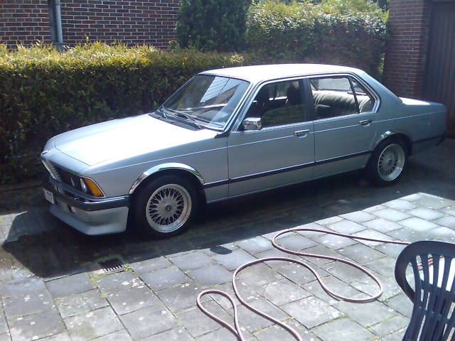 Брат близнец из Германи