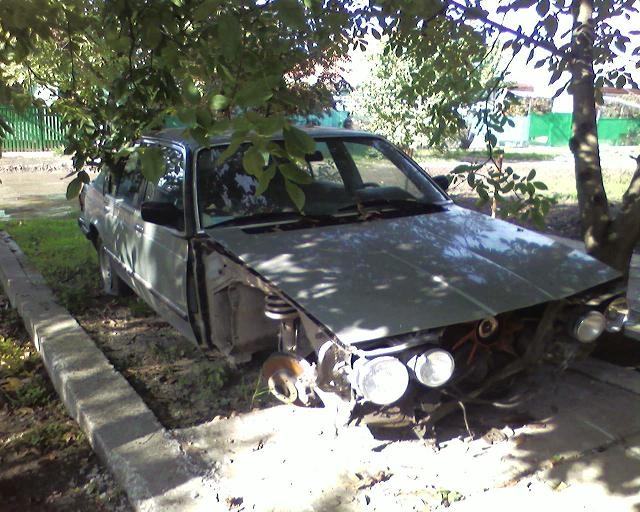 аварийная,отдают за 15т.р