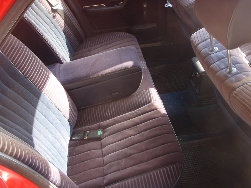 праворукая е23