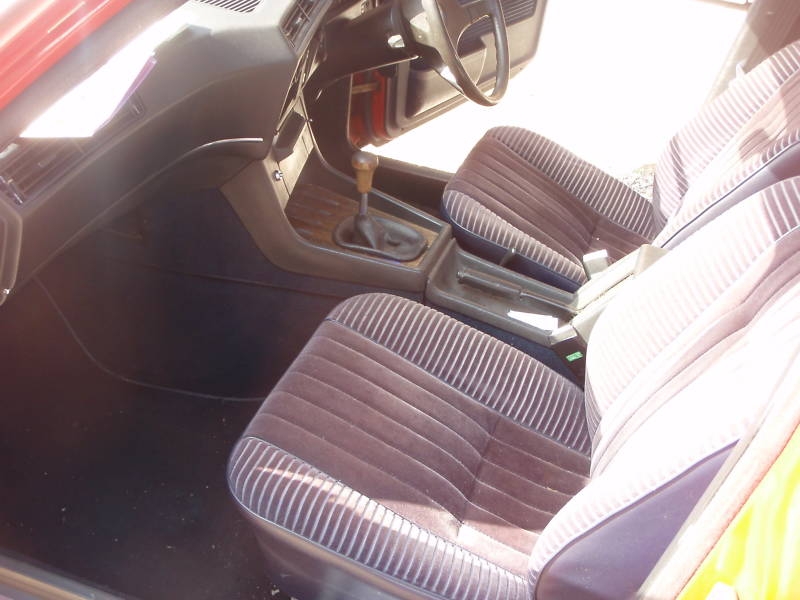 праворукая е23