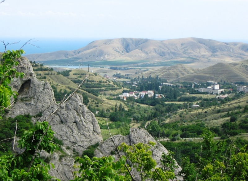 в районе коктебеля