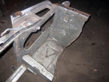 Прикупил телевизор, ржавый но не гнилой, и с площадкой под АКБ