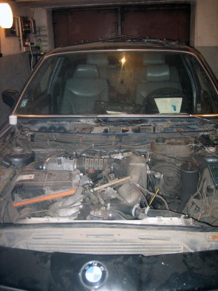 ...ожидает замены головки и прокладки поддона!