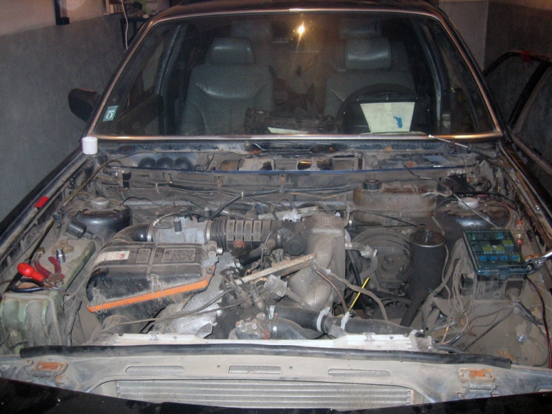 ...ожидает замены головки и прокладки поддона!