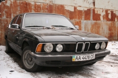 донор(взяты бампер, фары, зеркала...)