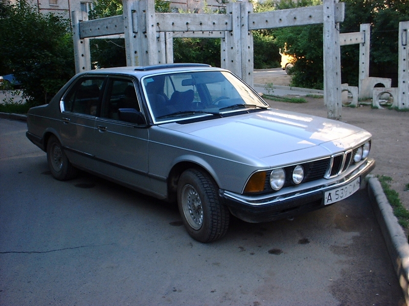 BMW 732i 84г.