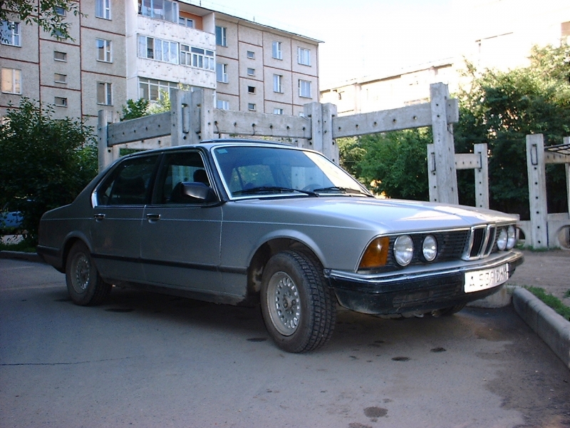 BMW 732i 84г.