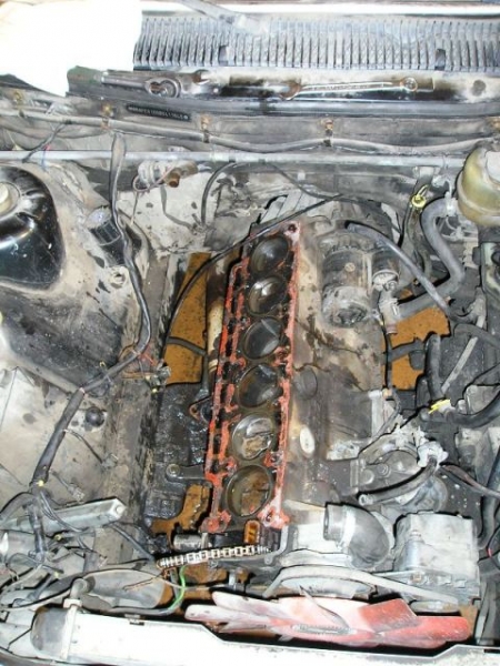 А в цилиндрах...вода :)))